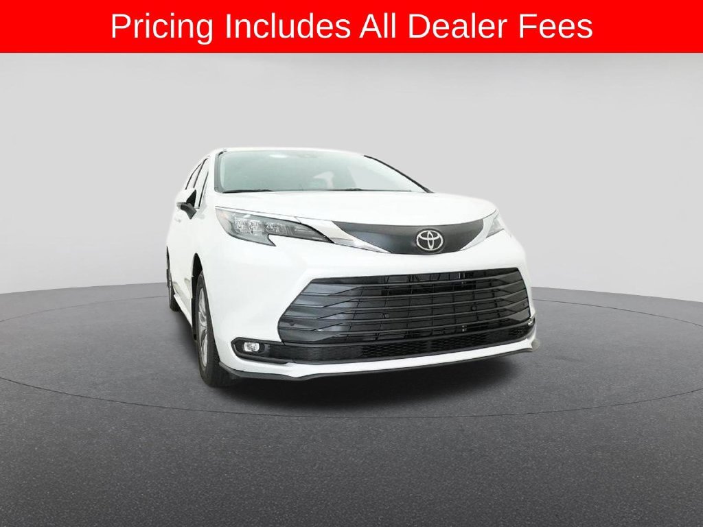New 2026 Toyota Sienna XLE FWD image 30
