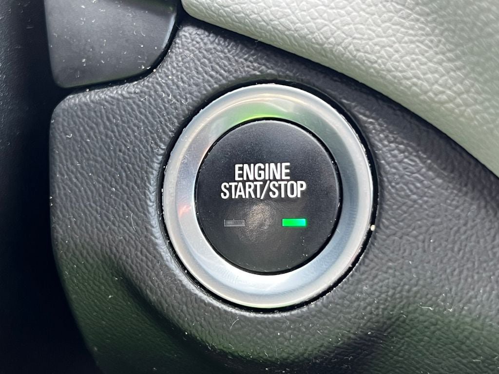 Used 2022 Chevrolet Equinox LS w/ LS Convenience Package AWD/4WD image 26