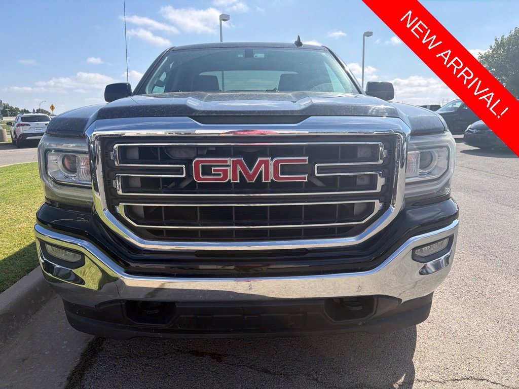 Used 2016 GMC Sierra 1500 SLE w/ SLE Value Package AWD/4WD image 2