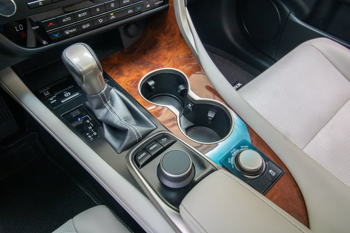 Used 2019 Lexus RX 350L FWD w/ Premium Package image 34