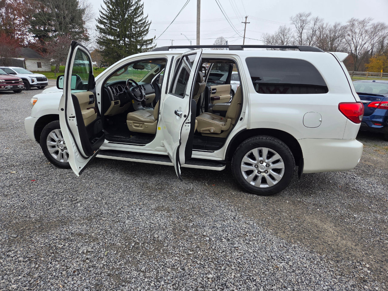 Used 2012 Toyota Sequoia Platinum image 10