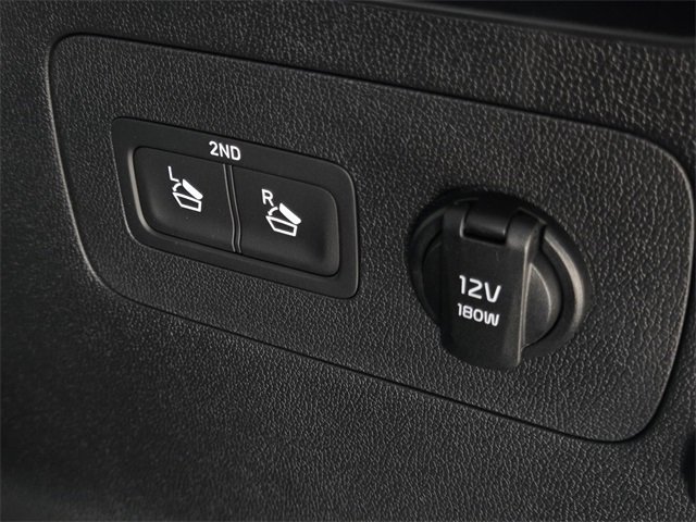 Certified 2025 Kia Sorento S w/ Panoramic Sunroof Package image 11