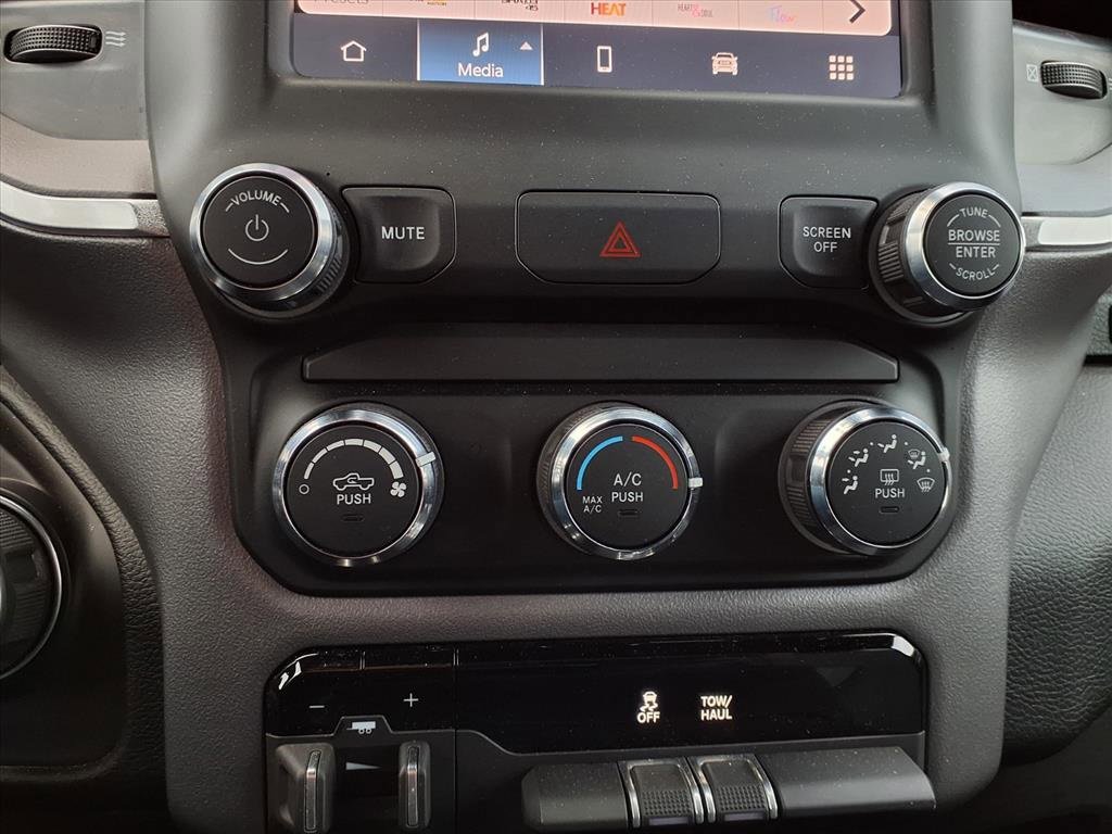 Used 2024 RAM 2500 Big Horn w/ Bed Utility Group image 7