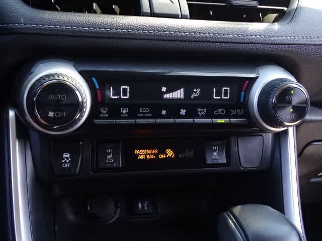 Certified 2019 Toyota RAV4 XLE w/ Convenience Package AWD/4WD image 30