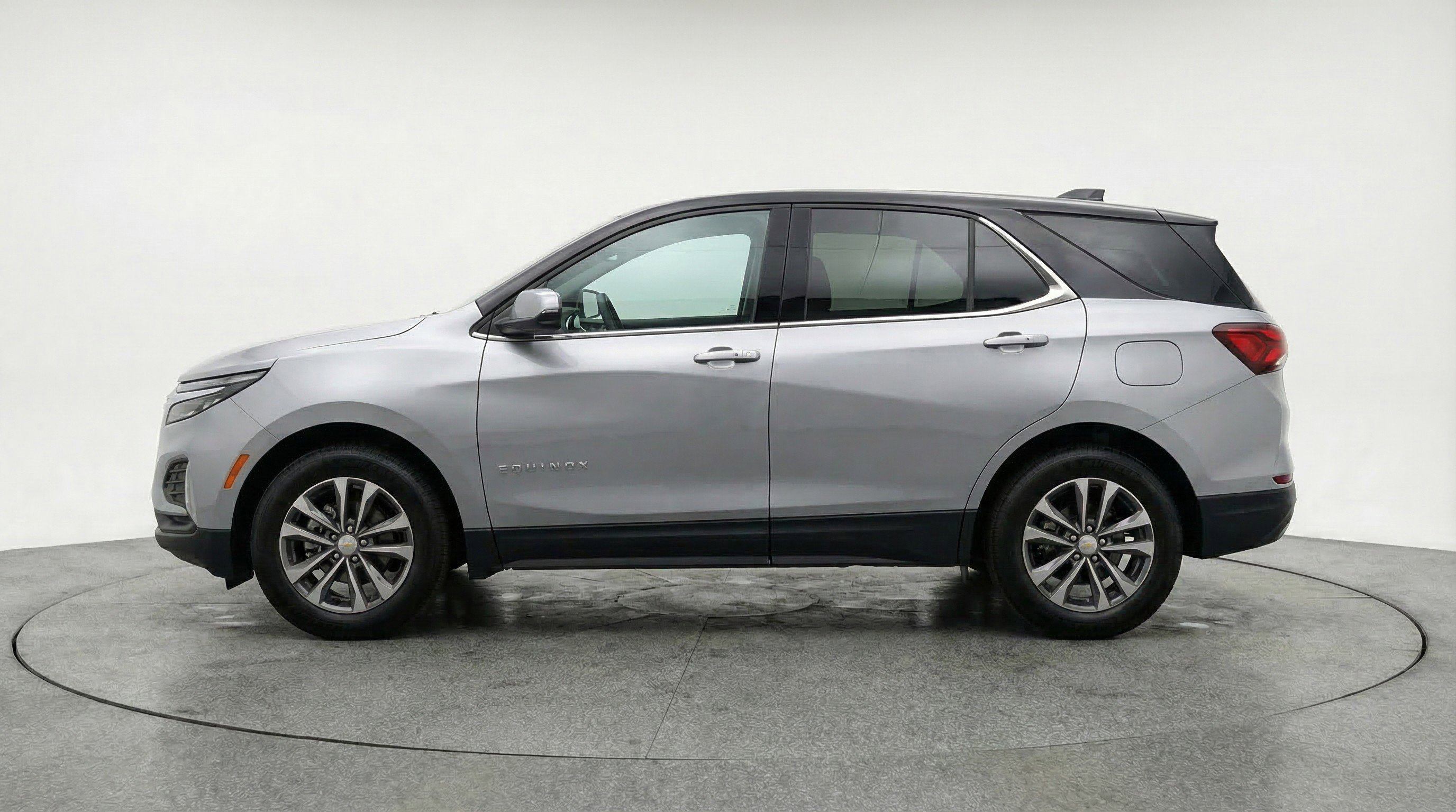 Used 2025 Chevrolet Equinox LT image 5