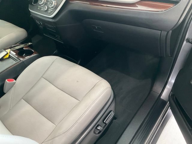Used 2020 Toyota Sienna Limited Premium FWD image 25