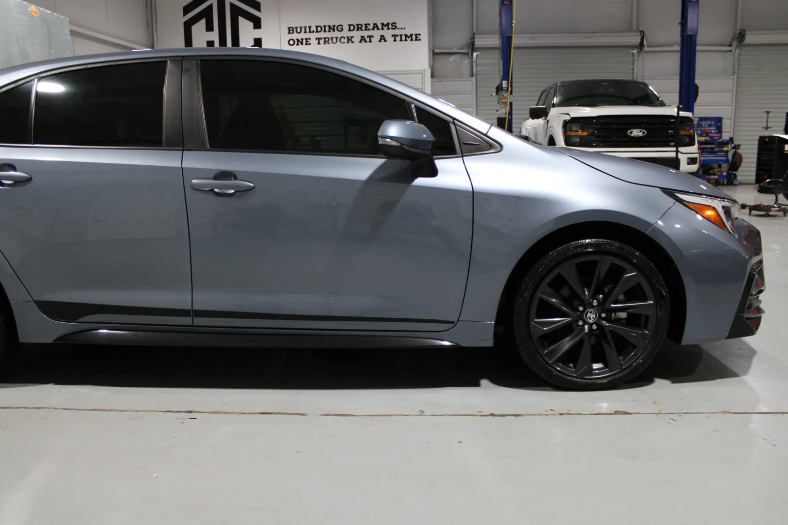 Used 2024 Toyota Corolla SE FWD image 7