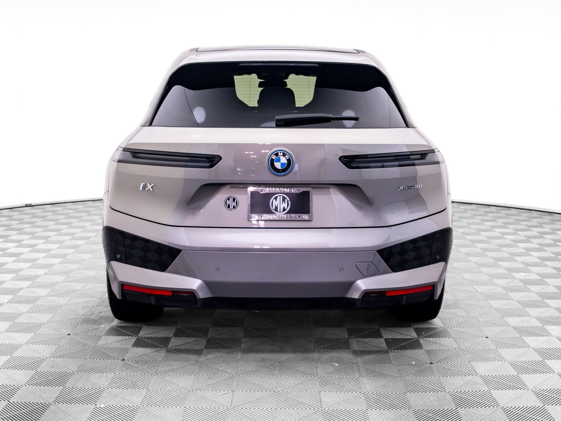 Certified 2024 BMW iX xDrive50 w/ Premium Package AWD/4WD image 4