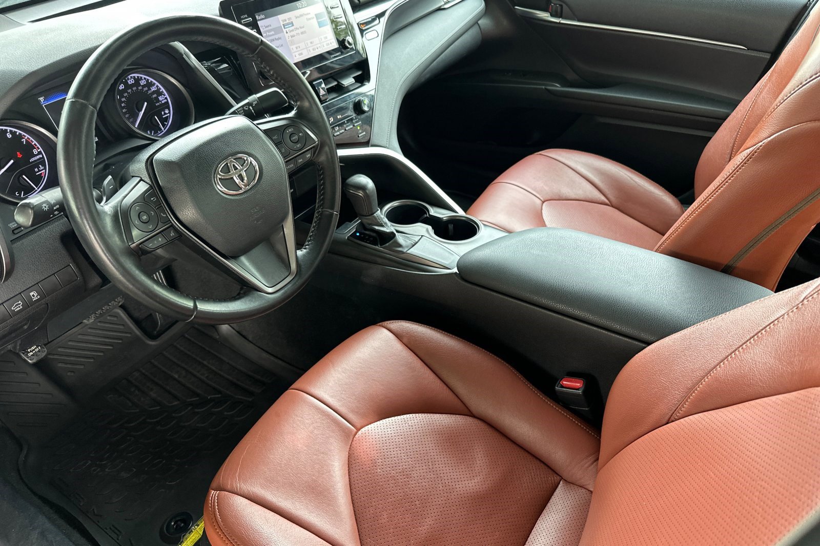 Used 2021 Toyota Camry SE image 11