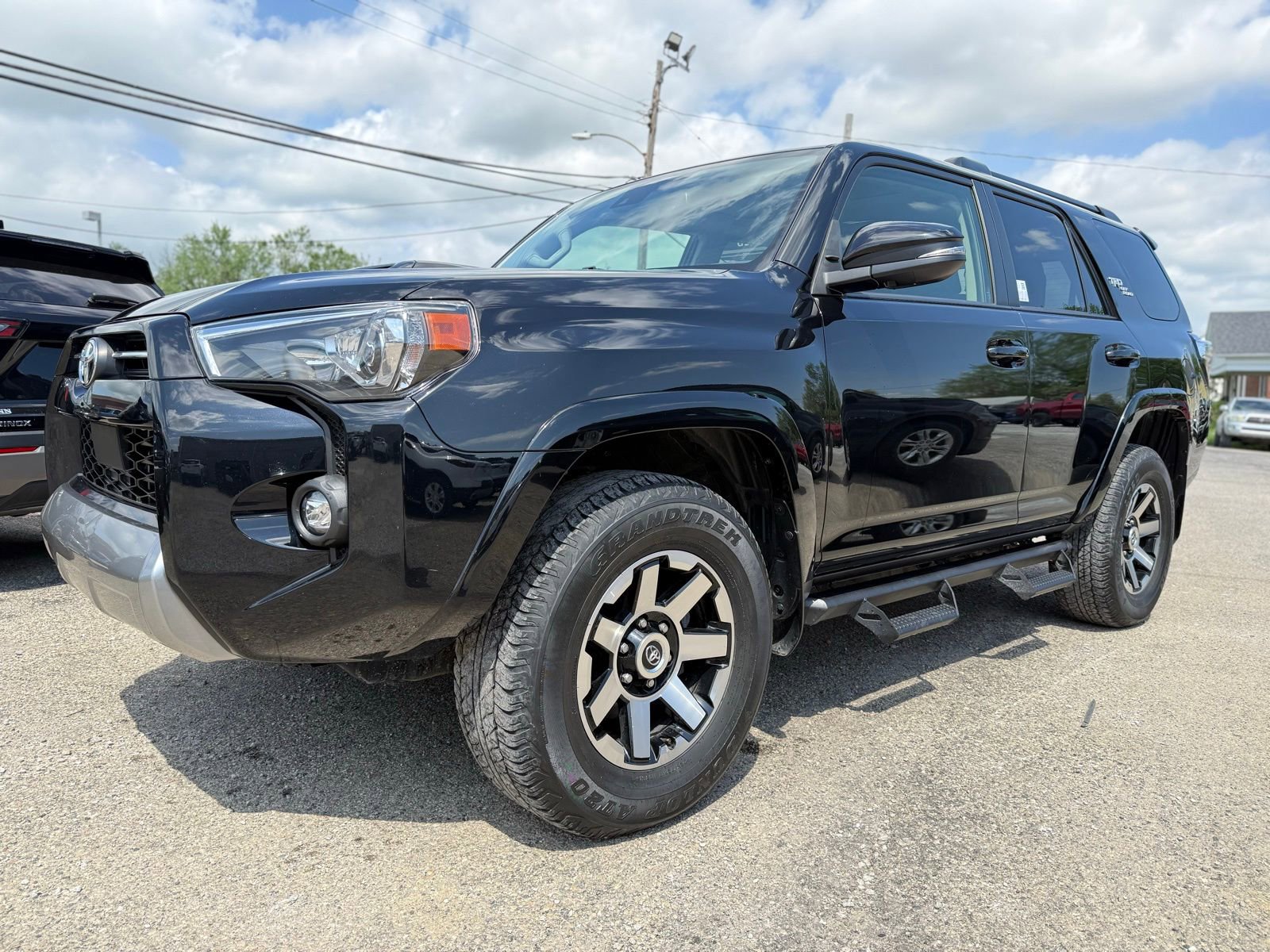 Used 2023 Toyota 4Runner TRD Off-Road Premium w/ Moonroof Package AWD/4WD image 2