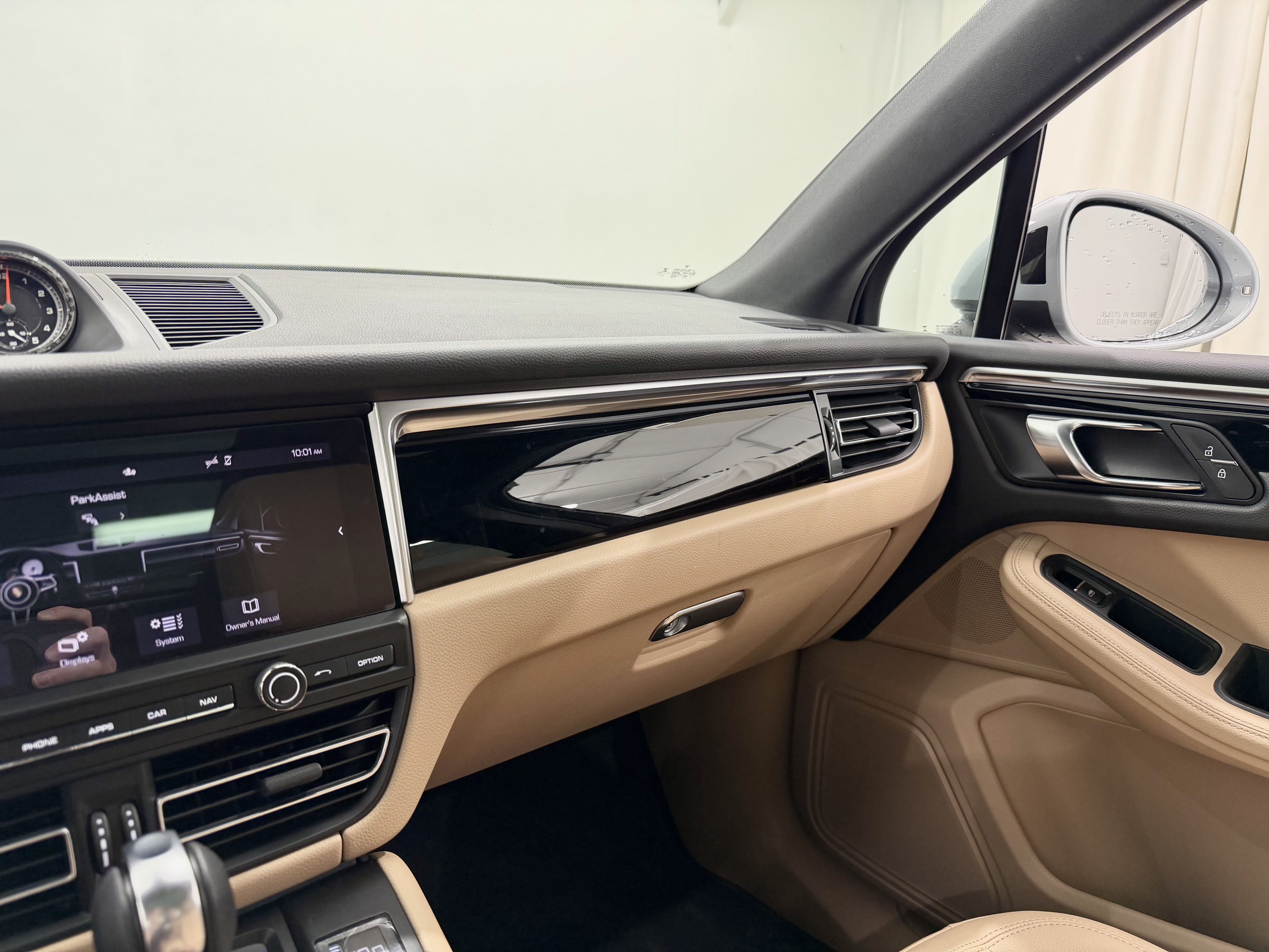 Certified 2021 Porsche Macan AWD/4WD image 53