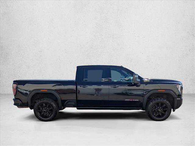 Used 2024 GMC Sierra 2500 AT4 w/ AT4 Premium Plus Package AWD/4WD image 4