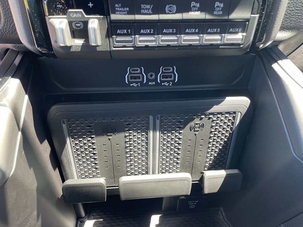New 2026 RAM 2500 Laramie w/ Night Edition AWD/4WD image 16
