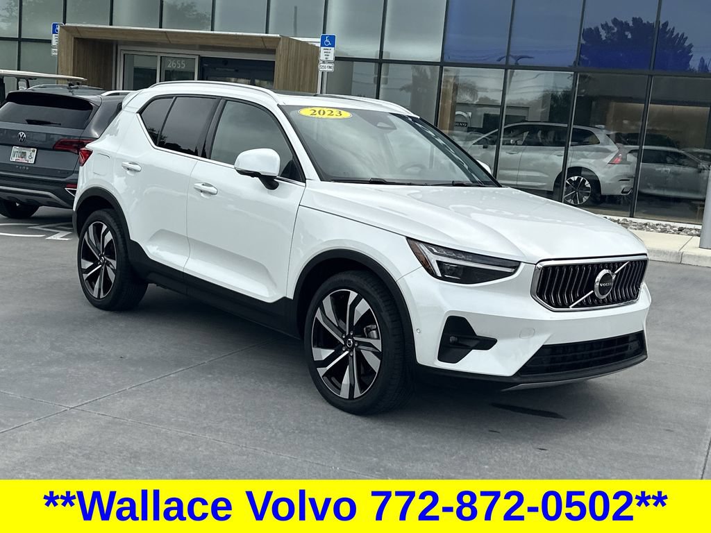 Used 2023 Volvo XC40 B5 Ultimate w/ Protection Package AWD/4WD image 4