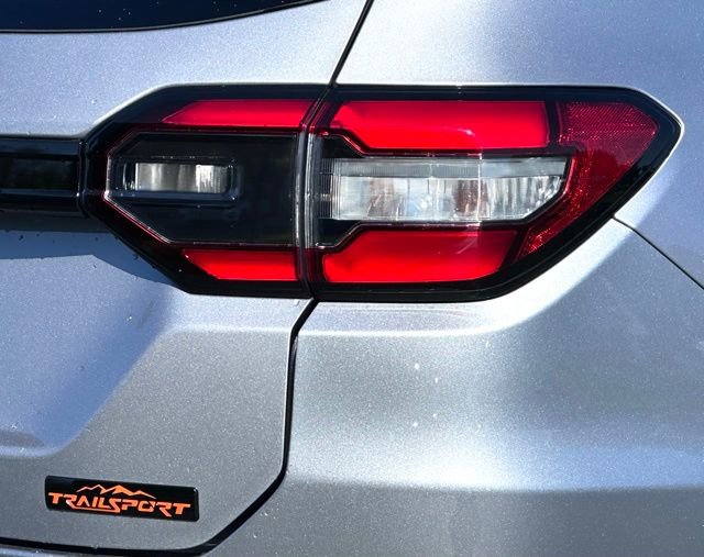 Used 2025 Honda Pilot TrailSport image 11