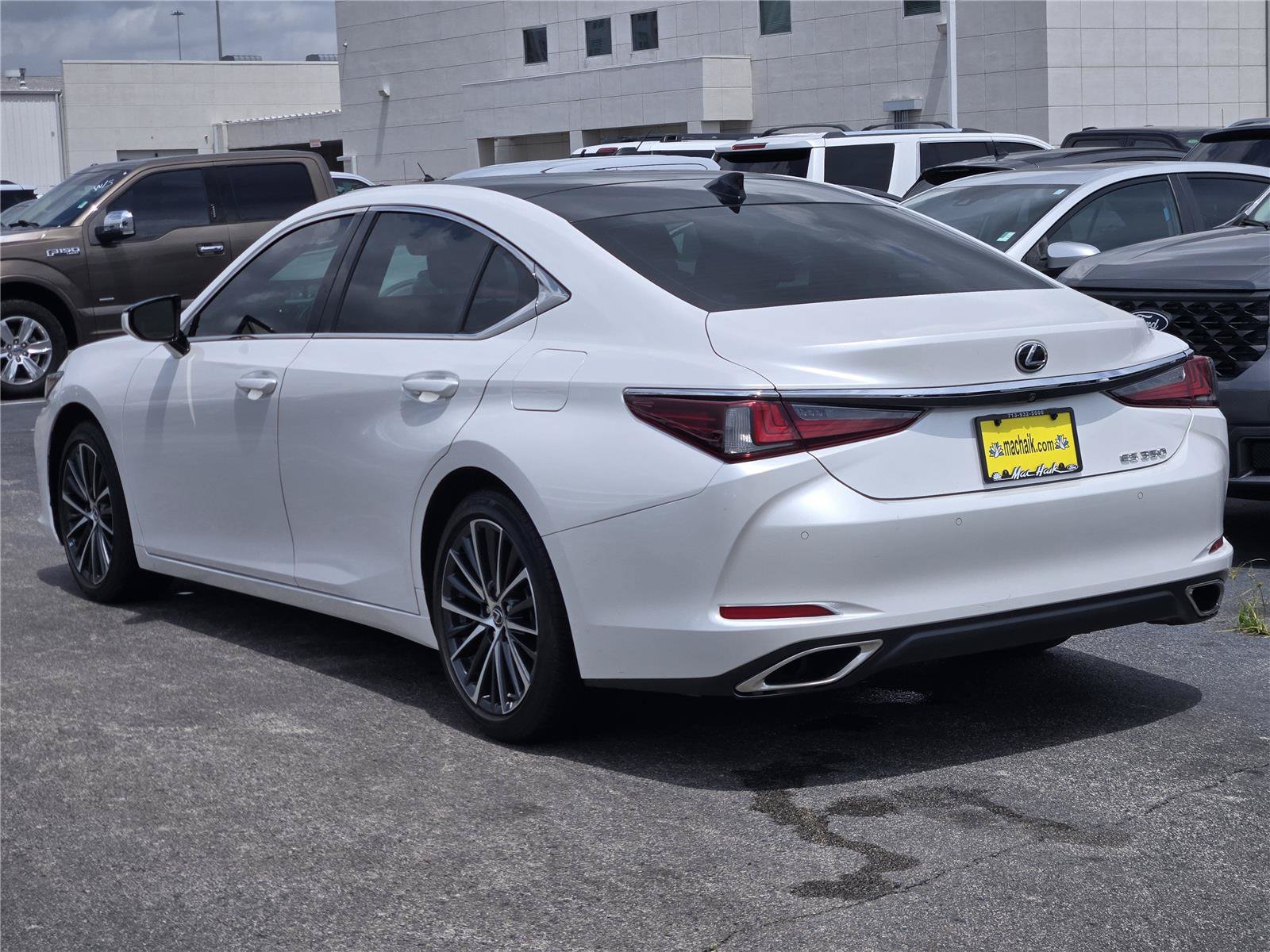 Used 2023 Lexus ES 350 w/ Premium Package FWD image 7
