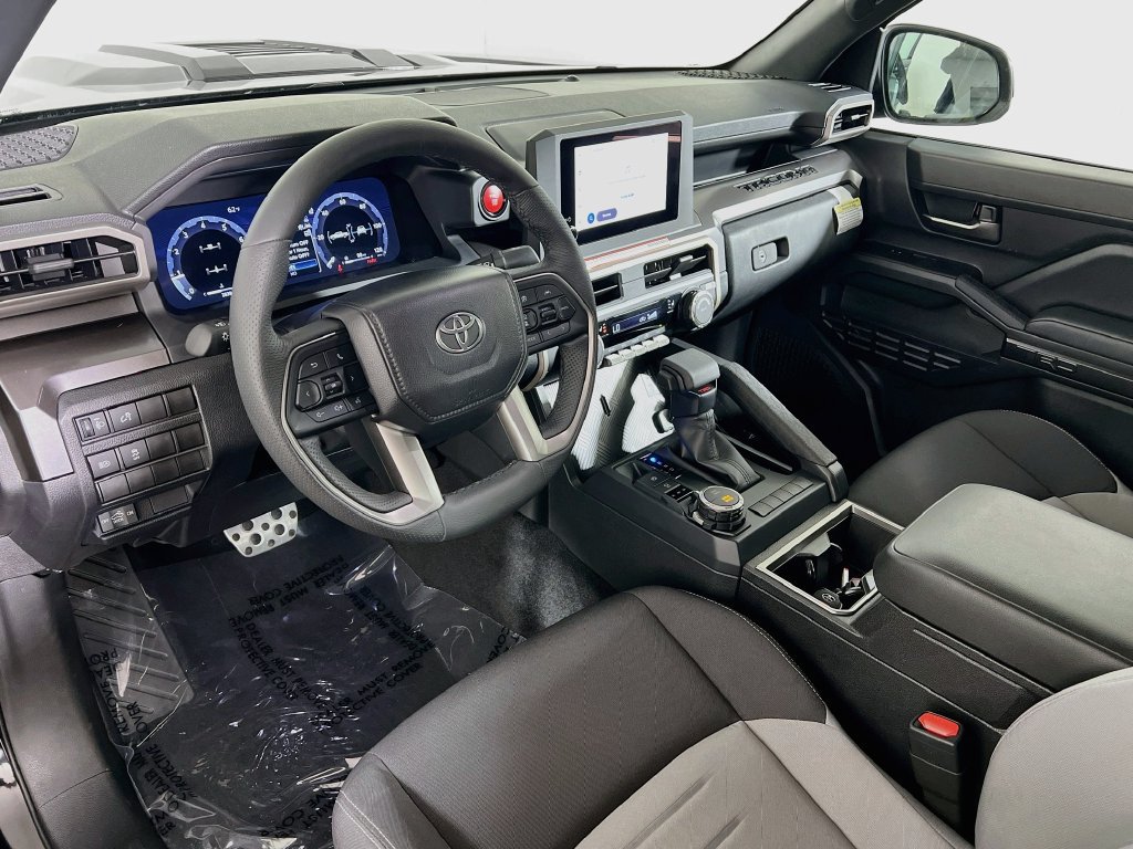 Certified 2025 Toyota Tacoma TRD Sport AWD/4WD image 9