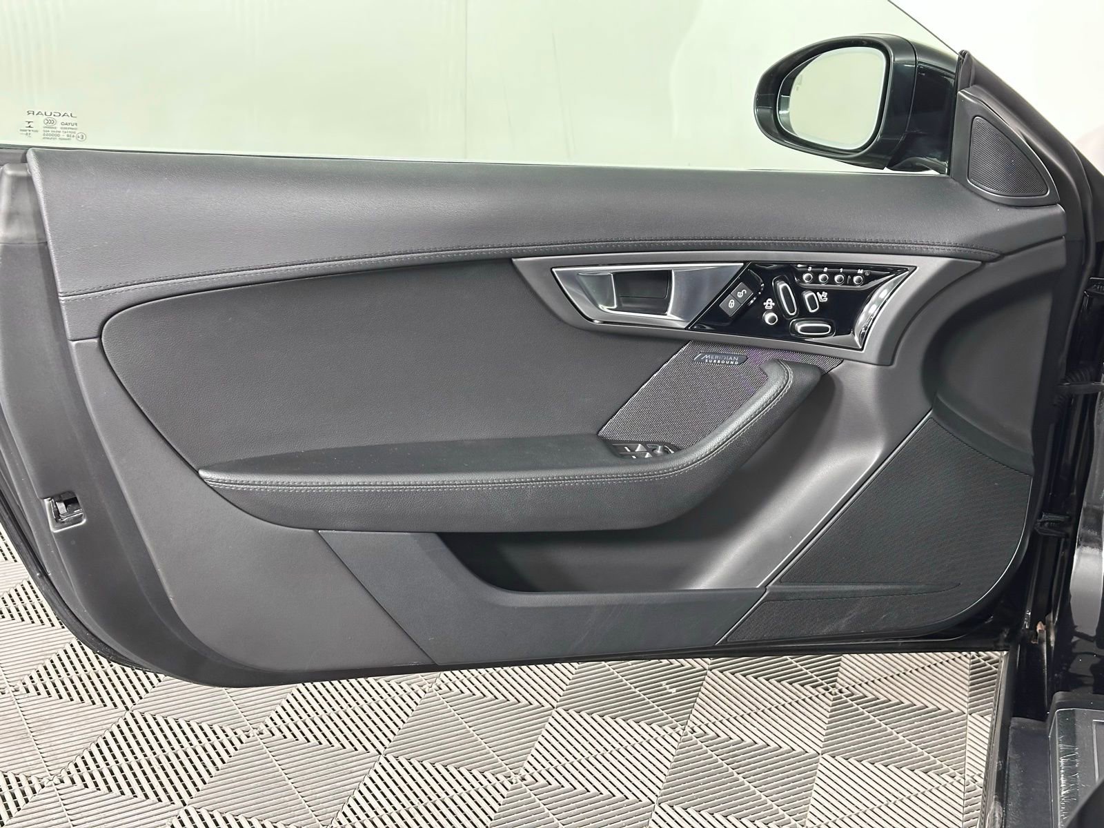 Used 2017 Jaguar F-TYPE S image 35