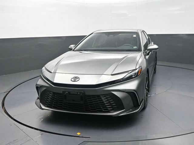 Used 2026 Toyota Camry SE w/ Convenience Package FWD image 2