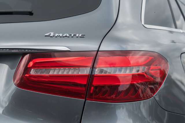 Used 2019 Mercedes-Benz GLC 300 4MATIC image 8