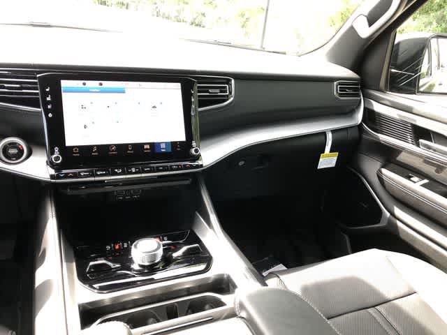 New 2026 Jeep Grand Wagoneer Limited AWD/4WD image 12