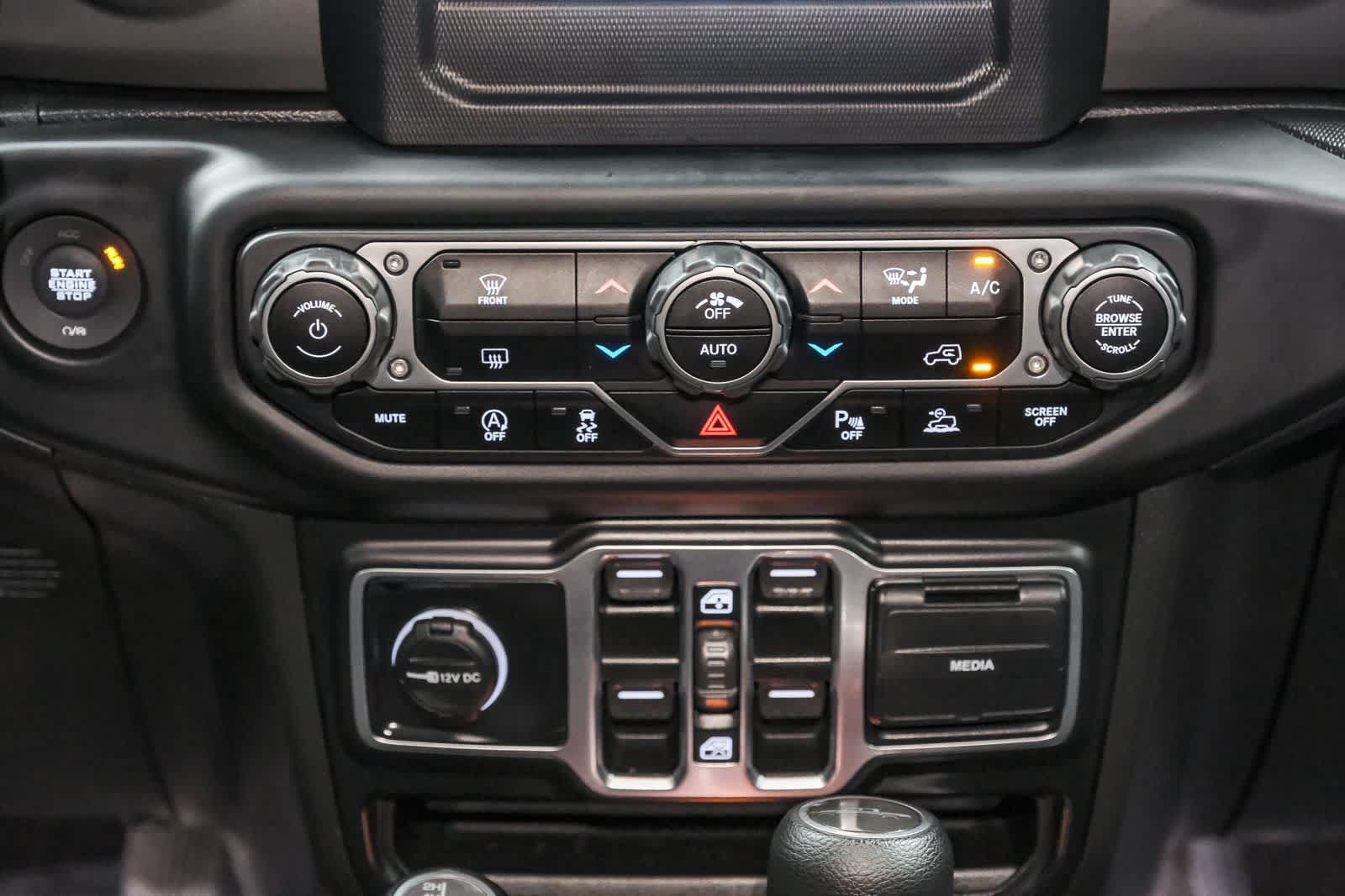 Used 2021 Jeep Gladiator Sport AWD/4WD image 14