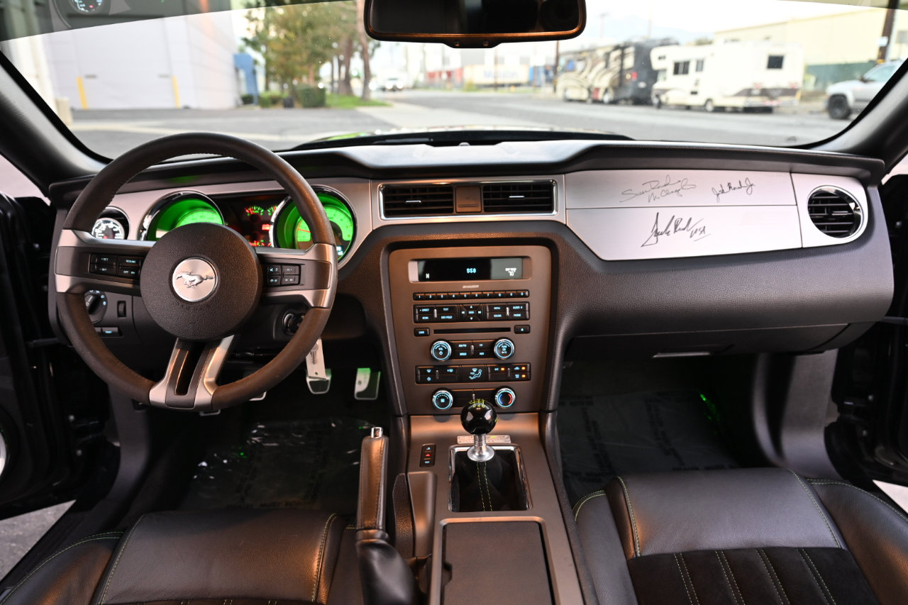 Used 2012 Ford Mustang GT Premium w/ HID Headlamps & Security Pkg image 15