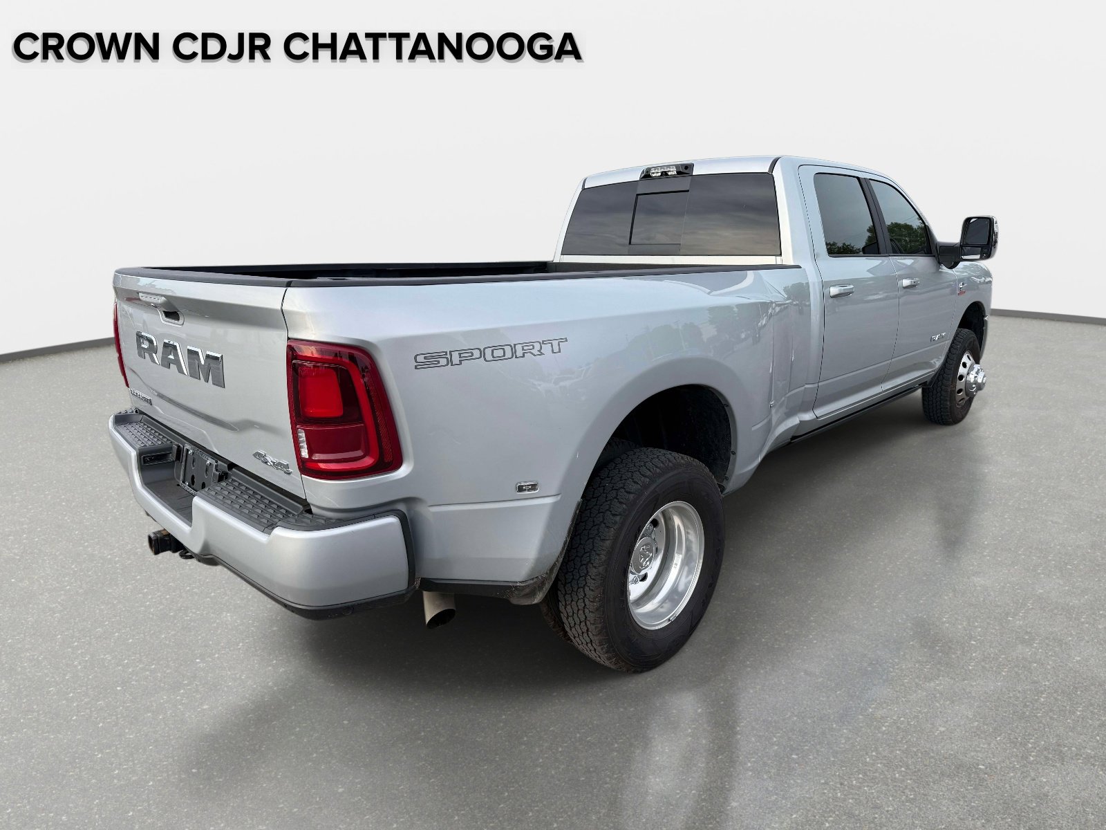 Used 2026 RAM 3500 Laramie AWD/4WD image 6
