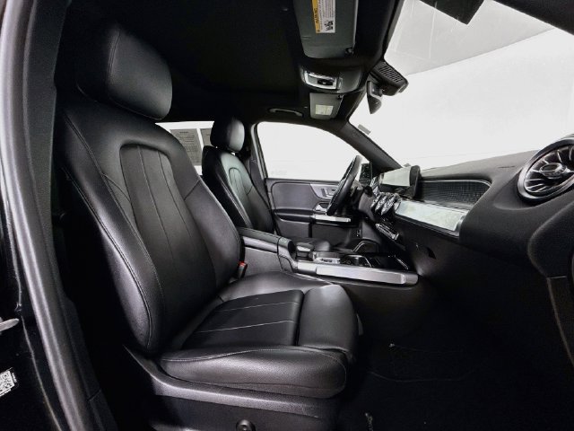 Used 2020 Mercedes-Benz GLB 250 4MATIC image 30