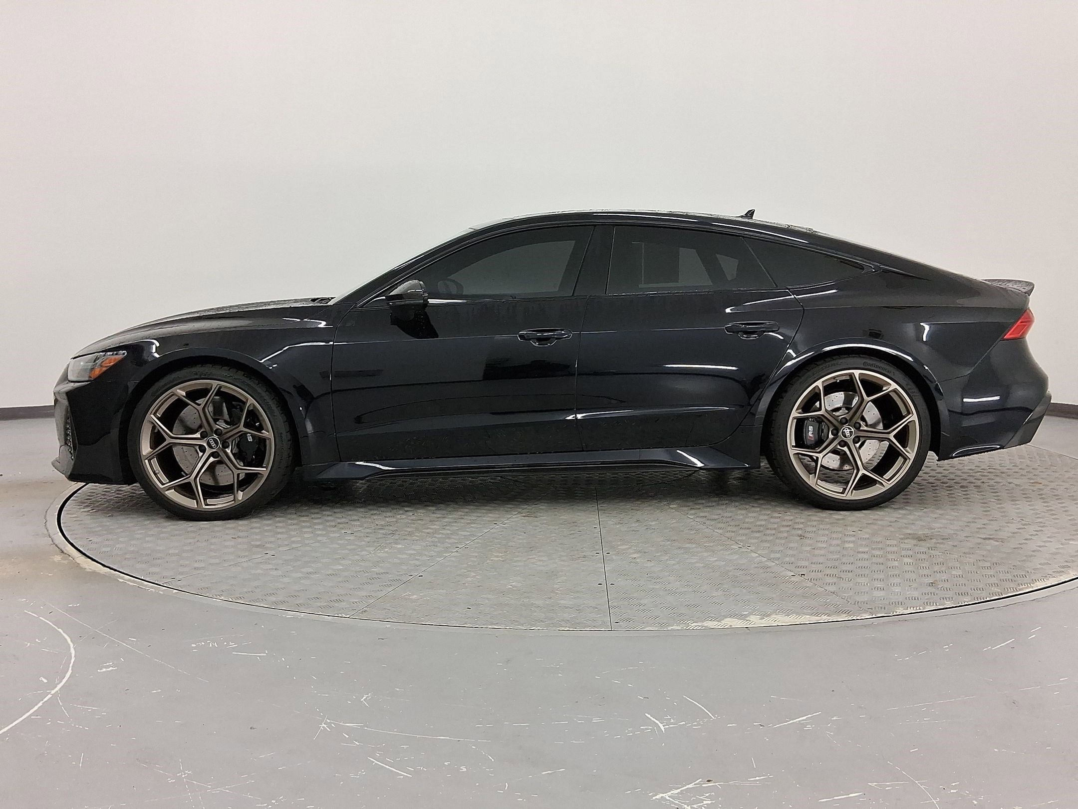 Used 2024 Audi RS 7 Performance w/ Bronze Edition image 2