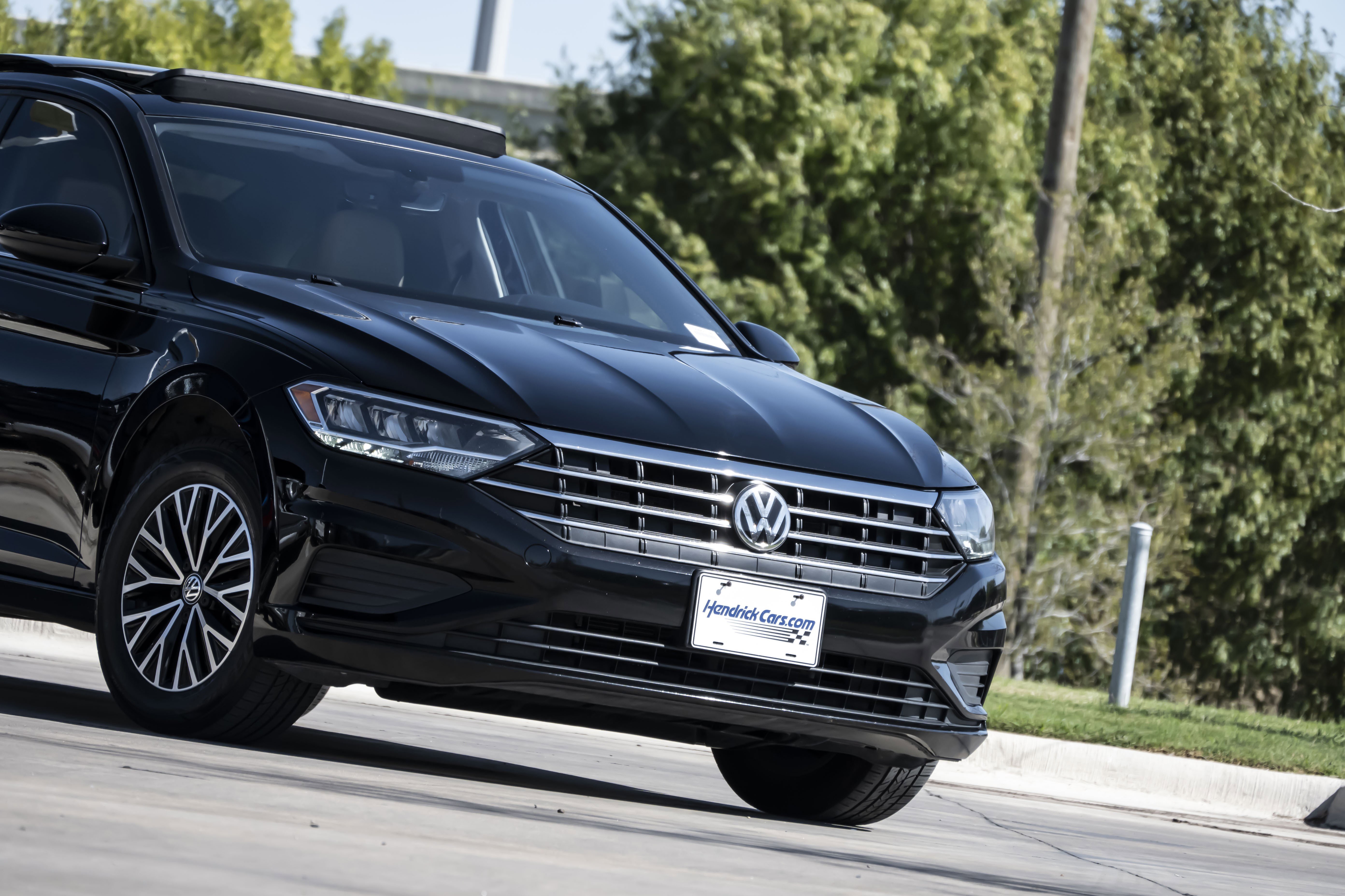 Used 2020 Volkswagen Jetta SE w/ SE Cold Weather Package image 5