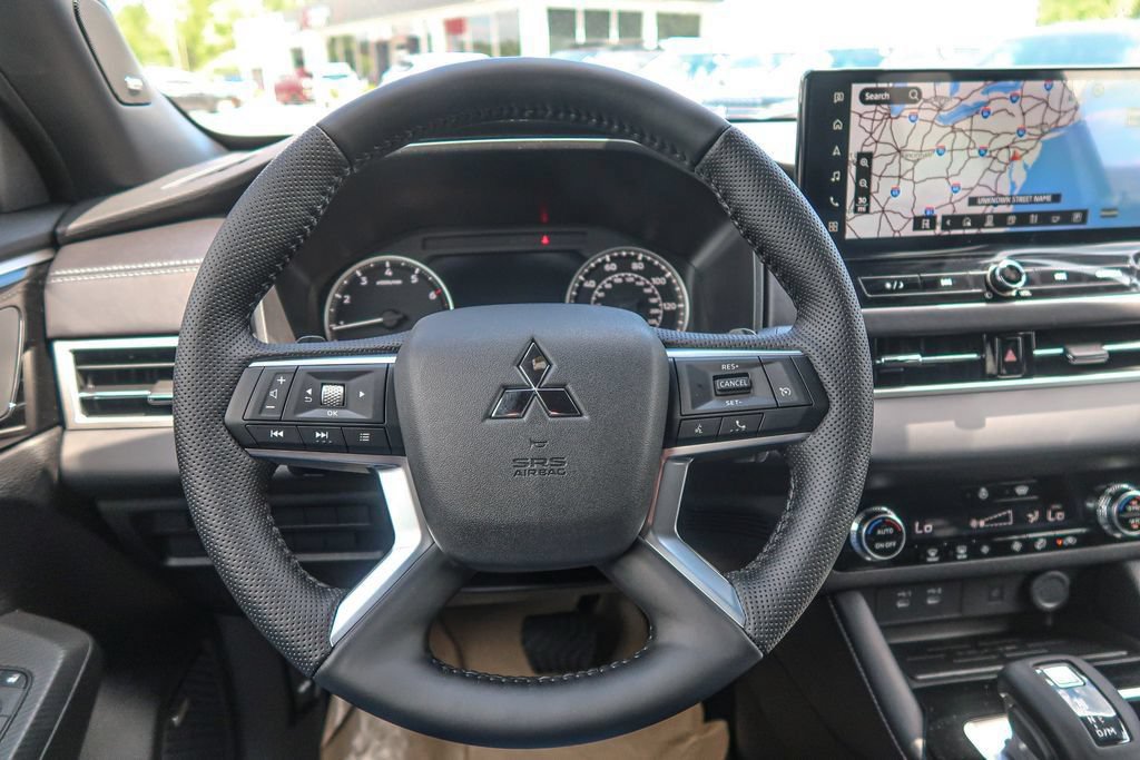 New 2026 Mitsubishi Outlander LE AWD/4WD image 27