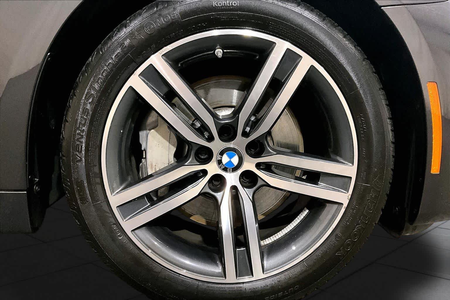 Certified 2023 BMW 530i xDrive w/ Premium Package AWD/4WD image 10
