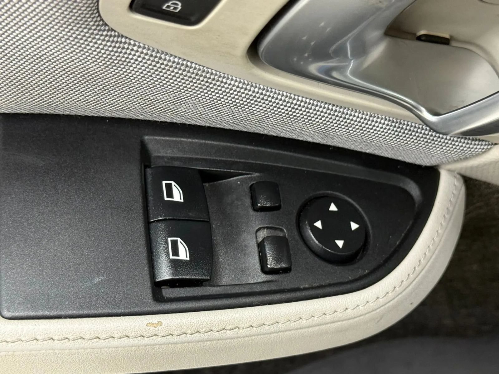 Used 2015 BMW i3 w/ Range Extender RWD image 25