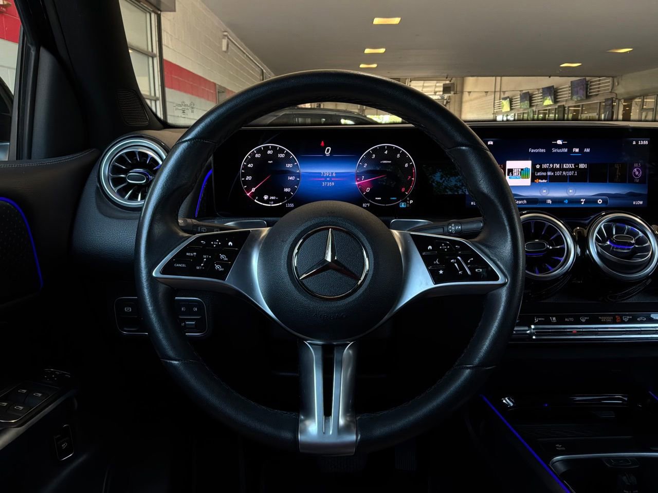 Used 2025 Mercedes-Benz GLB 250 4MATIC image 42