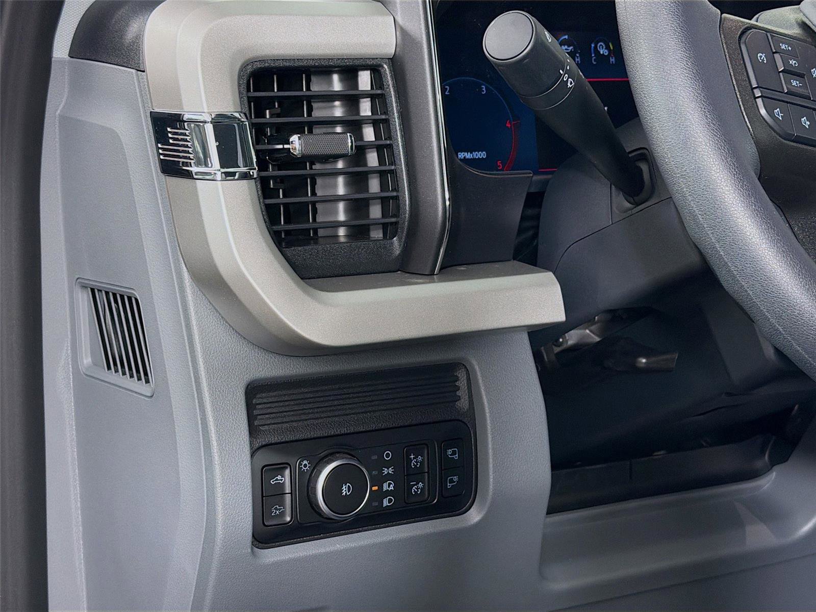 New 2026 Ford F350 XLT w/ XLT Premium Package image 10