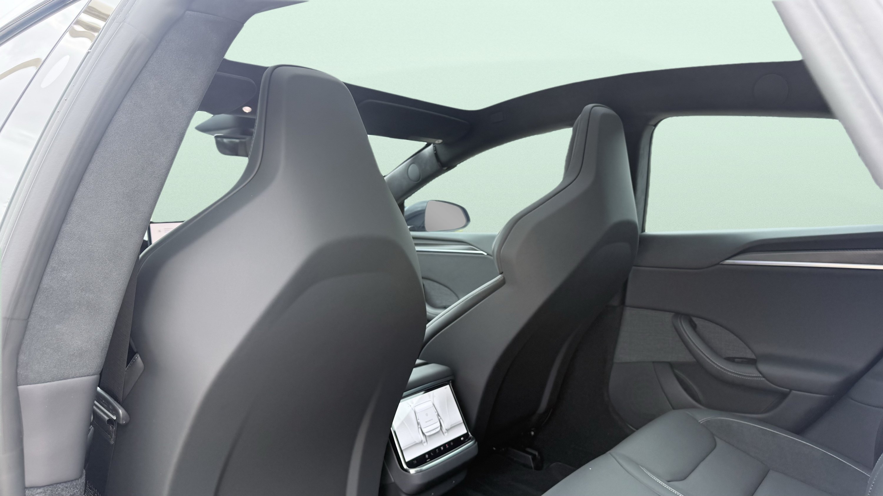 Used 2026 Tesla Model S Plaid AWD/4WD image 25