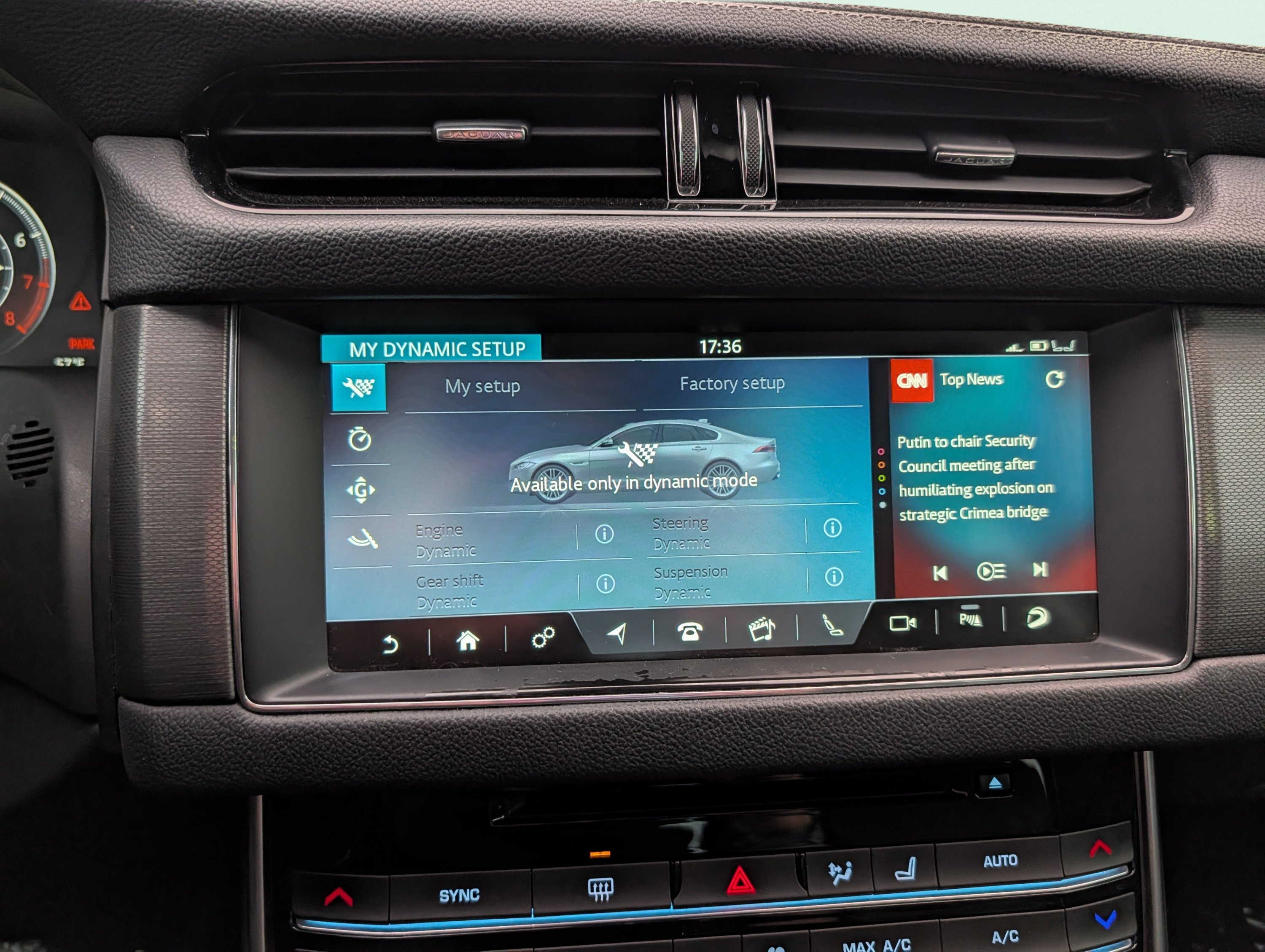 Used 2018 Jaguar XF S RWD image 65