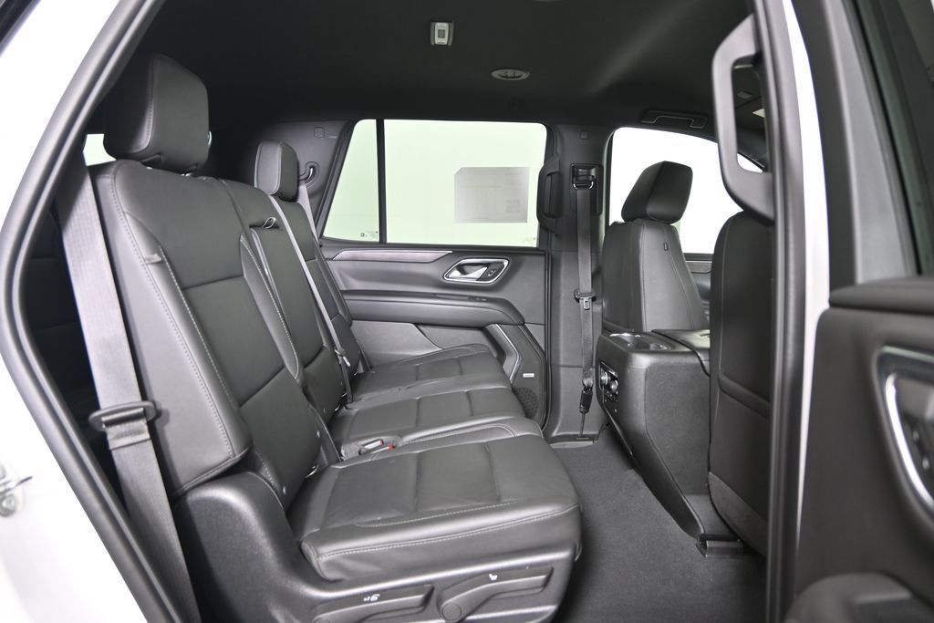 Used 2022 Chevrolet Tahoe LT w/ Luxury Package AWD/4WD image 15