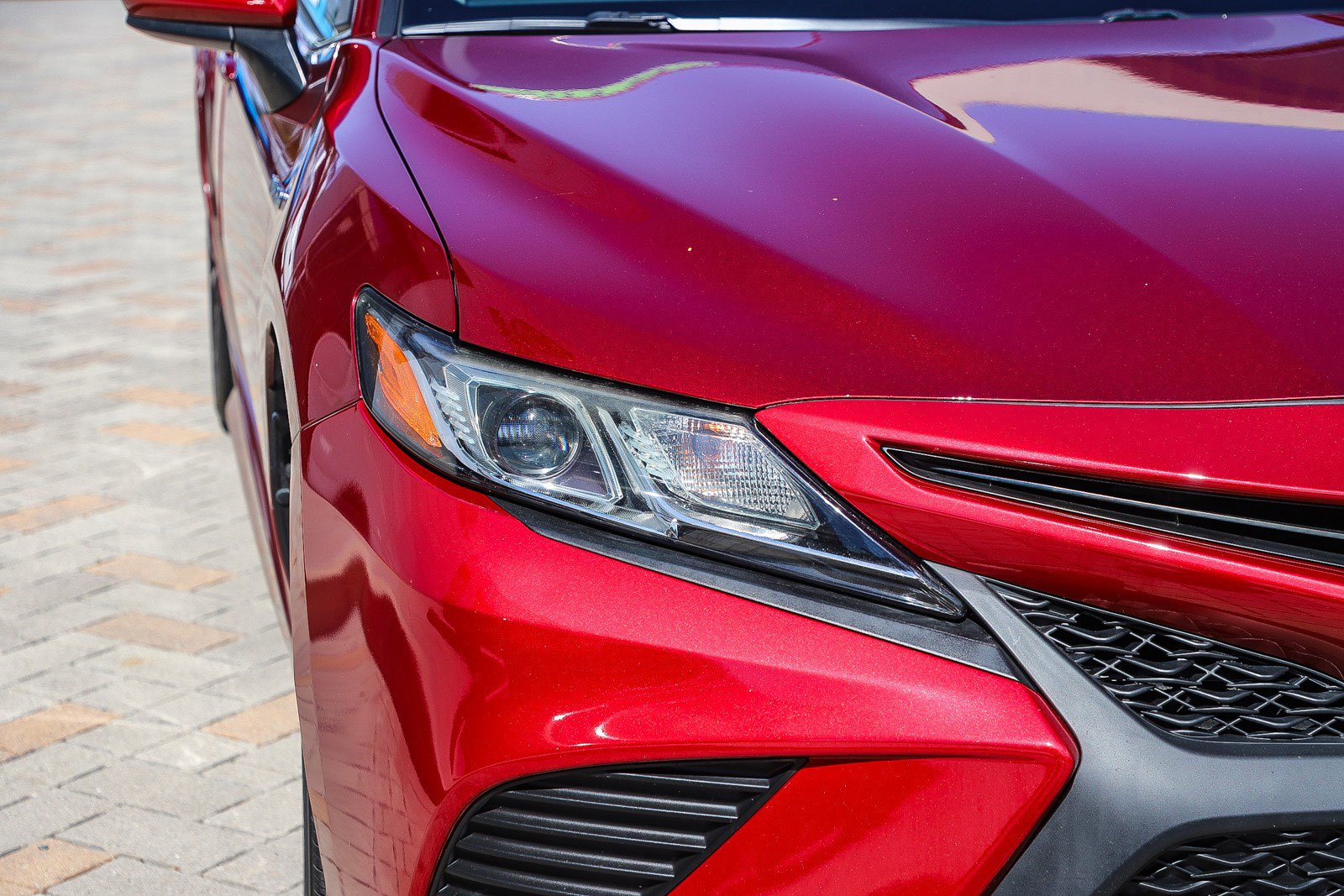Used 2018 Toyota Camry SE FWD image 5