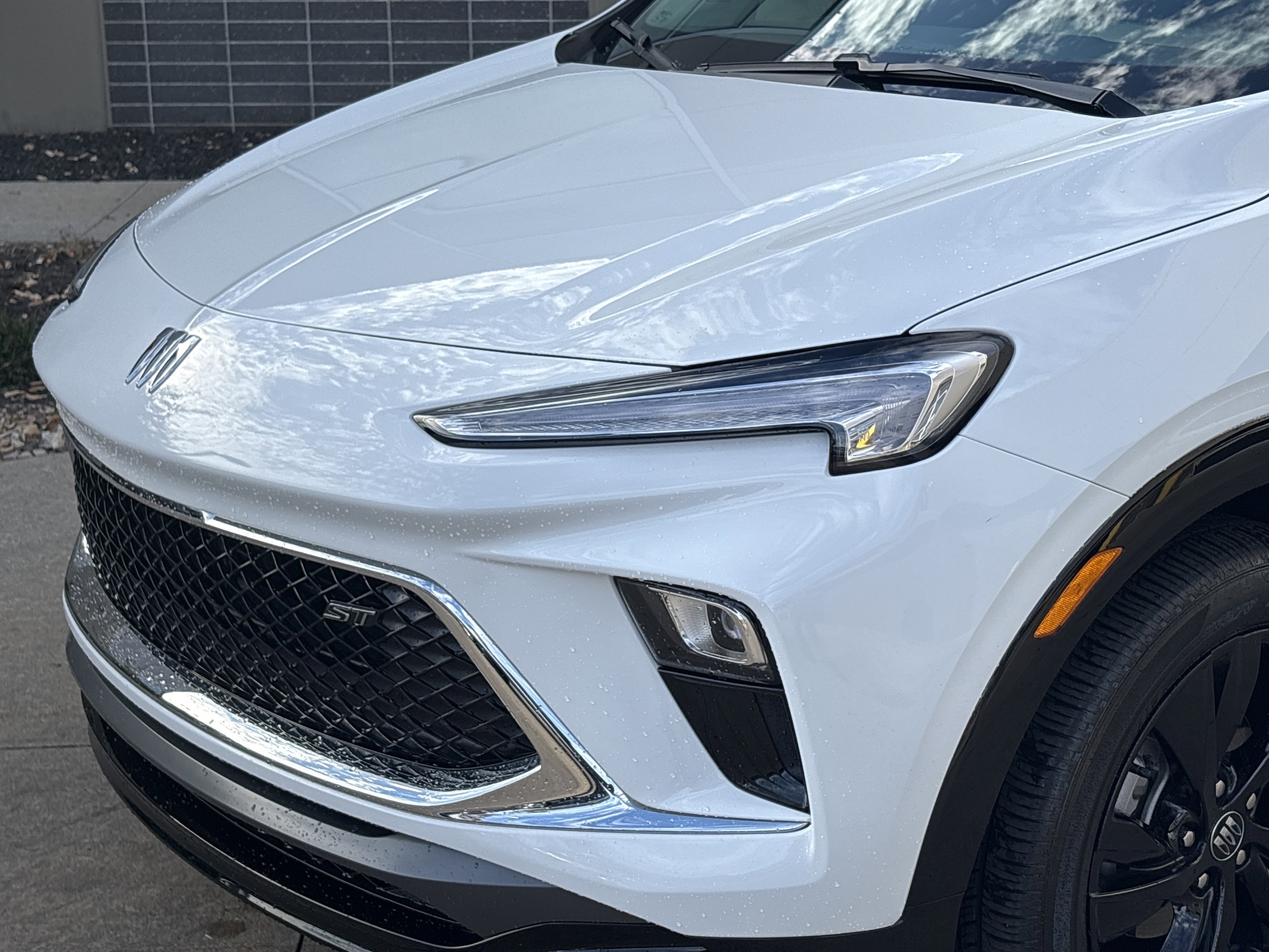 Used 2025 Buick Encore GX Sport Touring w/ Comfort Package image 6