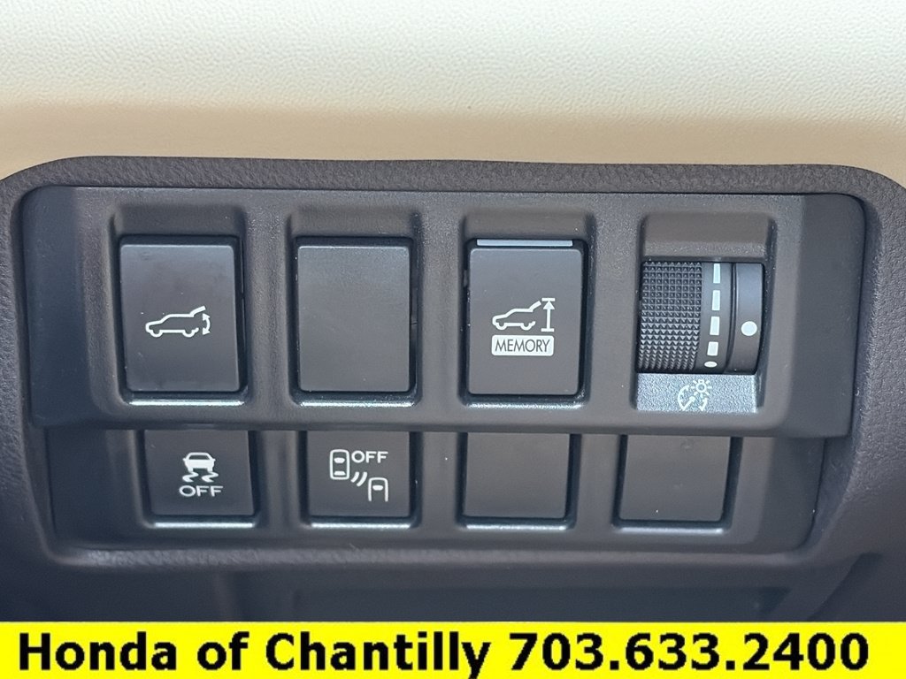 Used 2019 Subaru Ascent Limited w/ Popular Package #3 AWD/4WD image 15