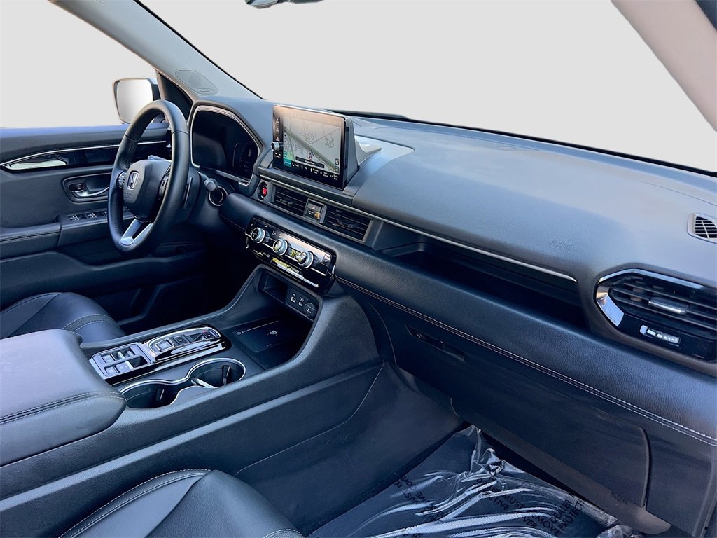 Used 2023 Honda Pilot Touring image 31