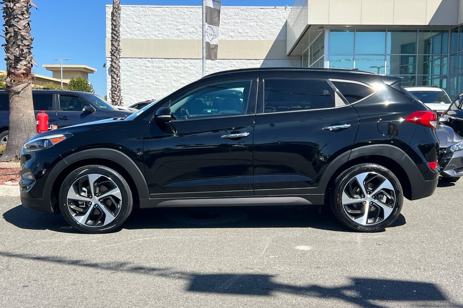 Used 2016 Hyundai Tucson Limited w/ Option Group 03 FWD image 7