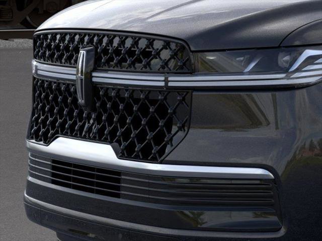 New 2026 Lincoln Navigator L Reserve AWD/4WD image 17