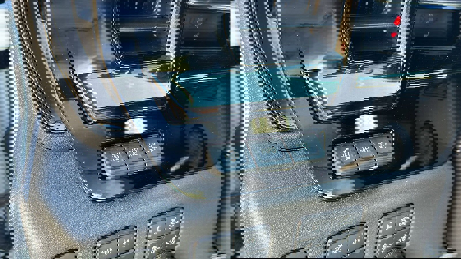 Used 2024 Chevrolet Silverado 1500 ZR2 w/ Technology Package image 17