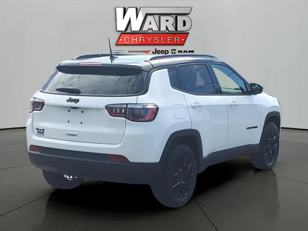 Used 2023 Jeep Compass Altitude w/ Sun and Sound Group image 12