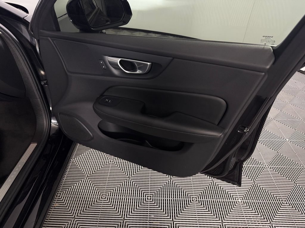 Used 2025 Volvo S60 B5 Plus FWD image 29