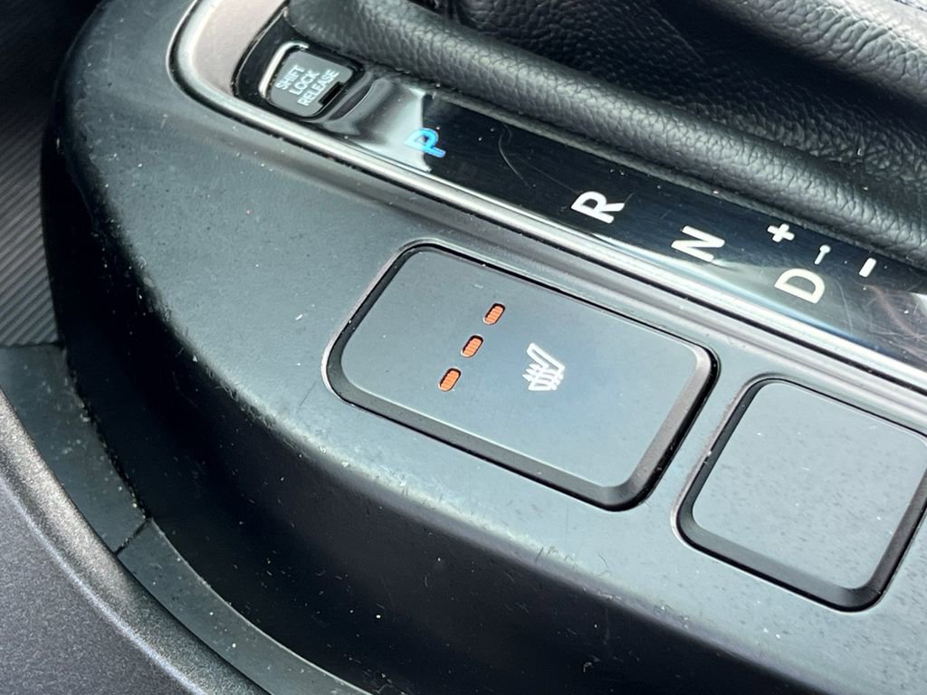 Used 2013 Hyundai Santa Fe Sport AWD/4WD image 16