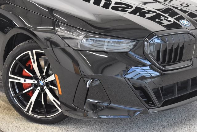 New 2027 BMW 550e xDrive w/ Executive Package AWD/4WD image 30